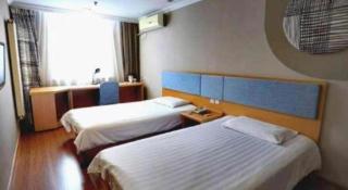 Home Inn-Qingdao Chongqing Zhong Road Licang Walking Street - 1