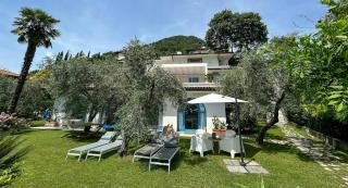 Lakefront House With Garden On Monte Isola - 9