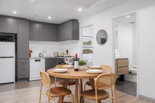 LaneStay - 2BR in Southbank w Large Living and Gym - 8