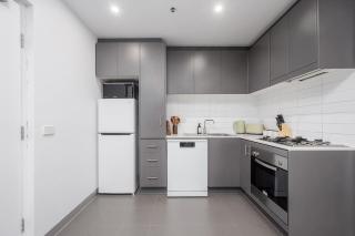 LaneStay - 2BR in Southbank w Large Living and Gym - 7