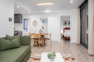 LaneStay - 2BR in Southbank w Large Living and Gym - 3