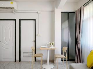 Xin Hotel at Udomsuk 29 - 3