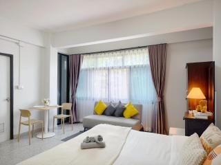 Xin Hotel at Udomsuk 29 - 1