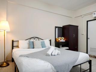 Xin Hotel at Udomsuk 29 - 8