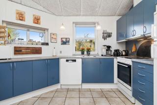 Super Nice Holiday Home With Whirlpool - 4