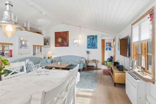 Lovely Holiday Home Near Sandy Beach - 2