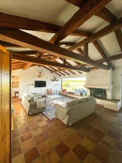 Mediterranean-Inspired Villa On Country Property - 1