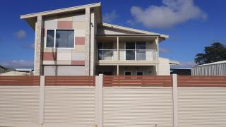 Sunset Waterfront Escape At Dutton Bay - Beachfront Bliss - 8
