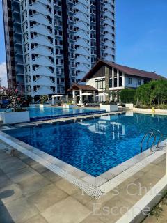 Kai's Luxe Balcony Suite at Royal Oceancrest Mactan - 4