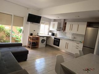 Apartamento reformado en 1ª linea de playa con terraza - 2