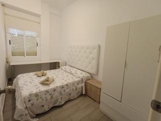 Apartamento reformado en 1ª linea de playa con terraza - 1