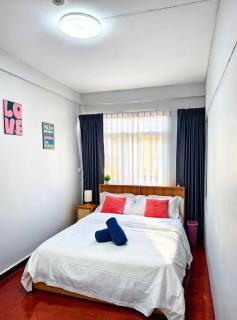Entire 4Storey Home 10pax 800 m walk to BTS Phayathai in CBD near Siam, Centralworld - 7