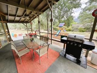 The Cabin at Deer Hollow - 7