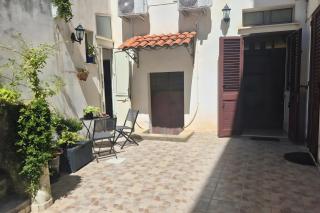Jazzy House In Historic Centre - Happy Rentals - 0