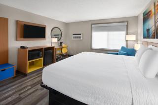 Days Inn by Wyndham Pierre - 1