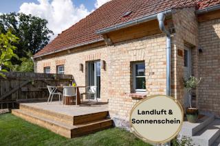 Hufe 9 Gute Stube - Digital Detox und Entschleunigen oder Aktiv-Urlaub in der Natur - Bauernhof Charme trifft modernes Design - 0