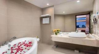Paradise Jinjiang Hotel - 8