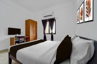Hotel O Nettoor Junction Kochi Formerly Radhika Residency - 1