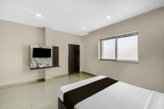 Townhouse Kurnool Bus Terminal Formerly Hotel Lakshmi Pride - 1