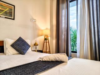 Saya's Abode - Railview Suites - 3