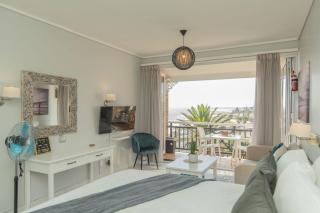 Brookes Hill Bayview Suite - 9