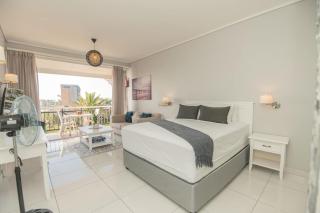 Brookes Hill Bayview Suite - 8