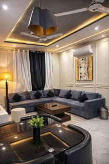 H&A residency - 8