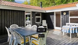 Family Vacation Home In Heart Of Hornbaek - 3