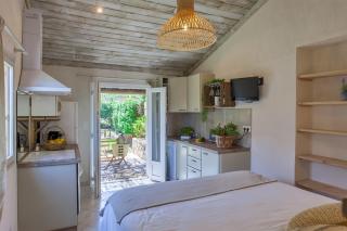 Quiet mini-villa "Dracena" with its pretty garden - 2 people - 4