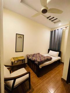 Noor's BnB - 9
