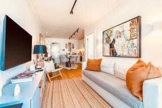 Superb-Rated Luxury Sea Point Apartment 200m to Ocean Promenade & Tidal Pool - 2
