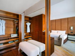 Holiday Inn Qingdao City Center by IHG - 1