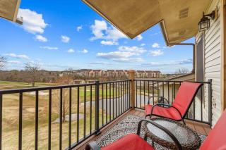 Hole-in-One Hideaway For 4 - 5