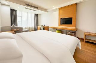 GreenTree Inn Ningbo Hangzhou Wan New District Lishi Square Business Hotel - 1