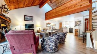 Mammoth Sierra Townhome - 4