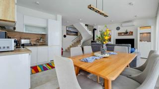 Sea House 1 - 3