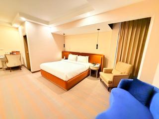 Cityscape Rooms & Suites - 0