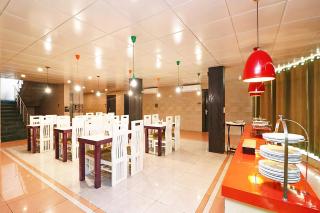 FabHotel Ace Prime - 2