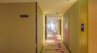 Lavande Hotel Guangzhou Tianhe Sports West Road Subway Station - 8