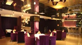 Hot Spring Hotel - 9