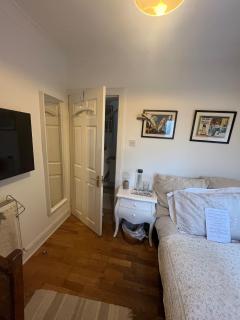 Small charming single bedroom in a Victorian House from 1885 - 6