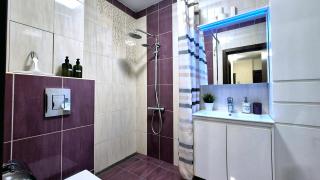 The Violet Bloom Parkside Apartment in Geo Milev by KeyBox - 7