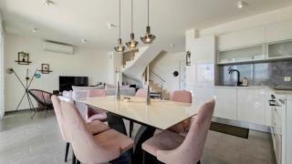 Sea House 2 - 4