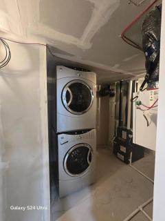 Private, Cozy, Luxury, Spacious One Bedroom Suite - 2