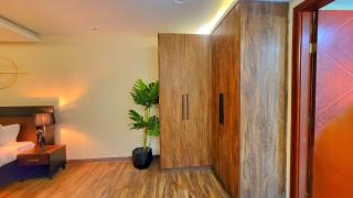 Maison Noir 2-bedroom Designer apartment Gold crest - 1