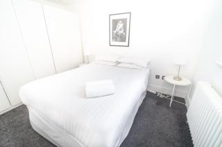 Comfort 1 Bed Apartment – Cathedral Road - 1
