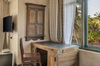 Belissimo Waterfront 9bhk Pvt Pool Siolim - 2
