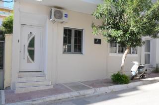 Enora Loutraki Guesthouse - 1