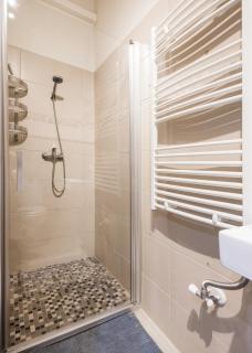 Timeless 3 Bedroom Haven - 9