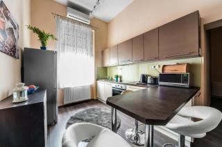 Király Urban 2 BR Suite - 4